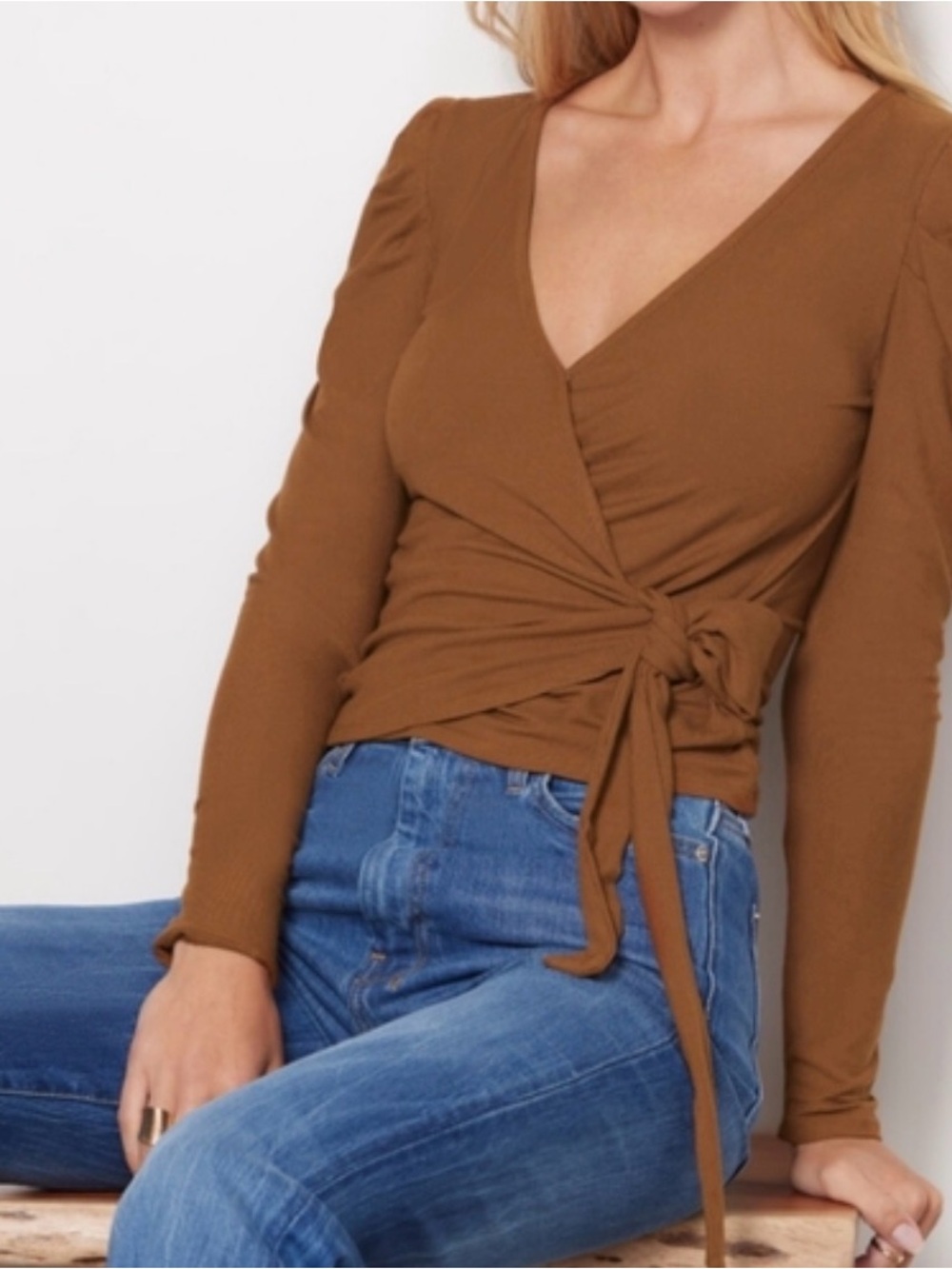Evereve Mila Wrap Top Size L Ribbed V Neck Puff Sleeve Rust Brown Stretch Knit
